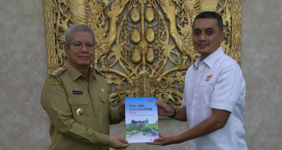 Pj. GUBERNUR HARISSON TERIMA AUDIENSI KADIN PROVINSI KALBAR